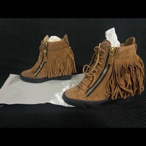 Sneaker heels